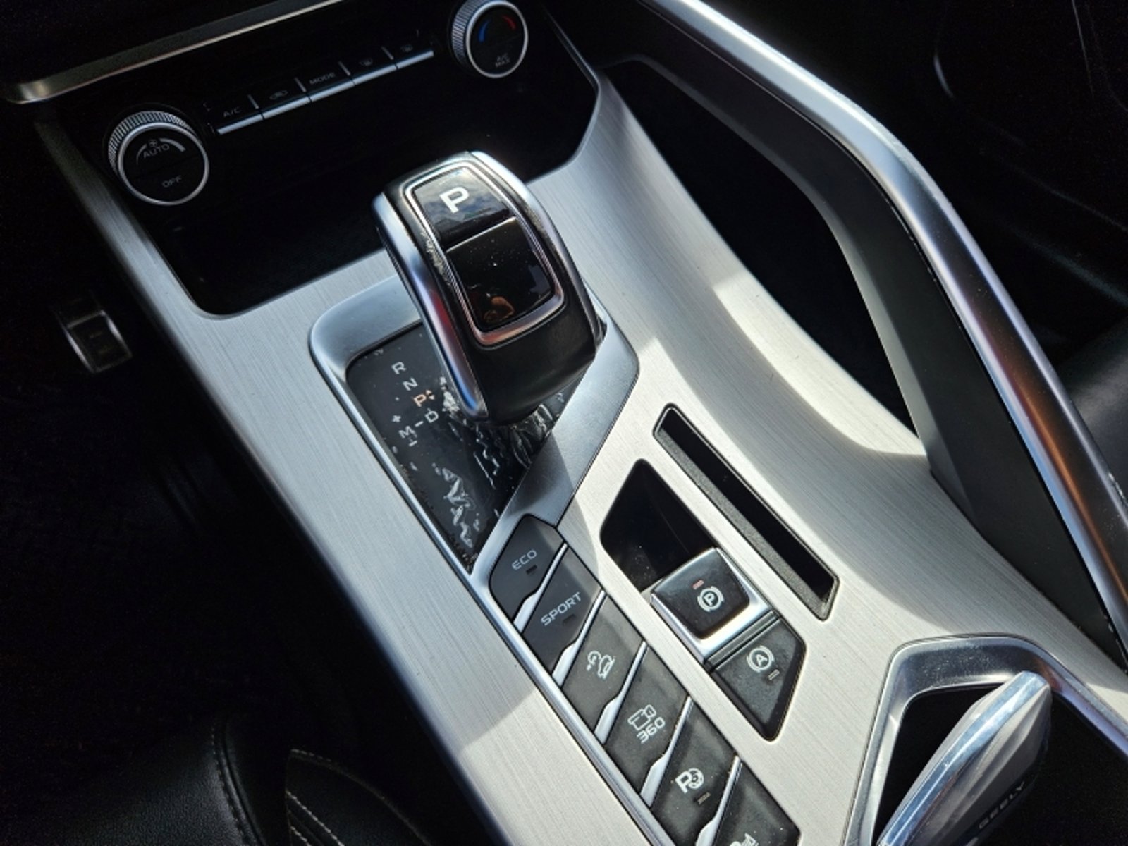 Geely Coolray 1.5 Aut 2022 - Imagen 12 de 19