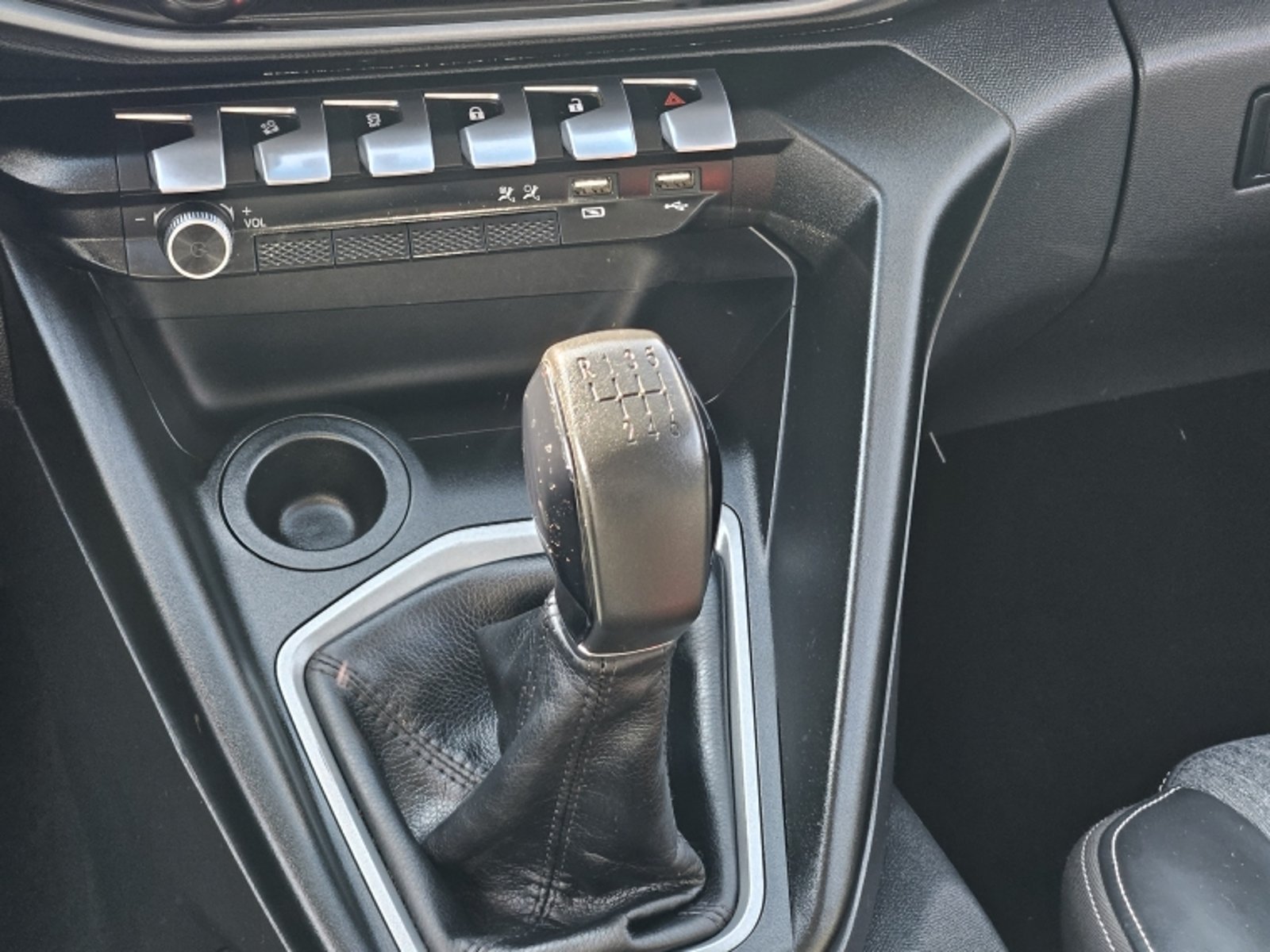 PEUGEOT Landtrek Active Hdi 150 4x2 2022 - Imagen 12 de 20