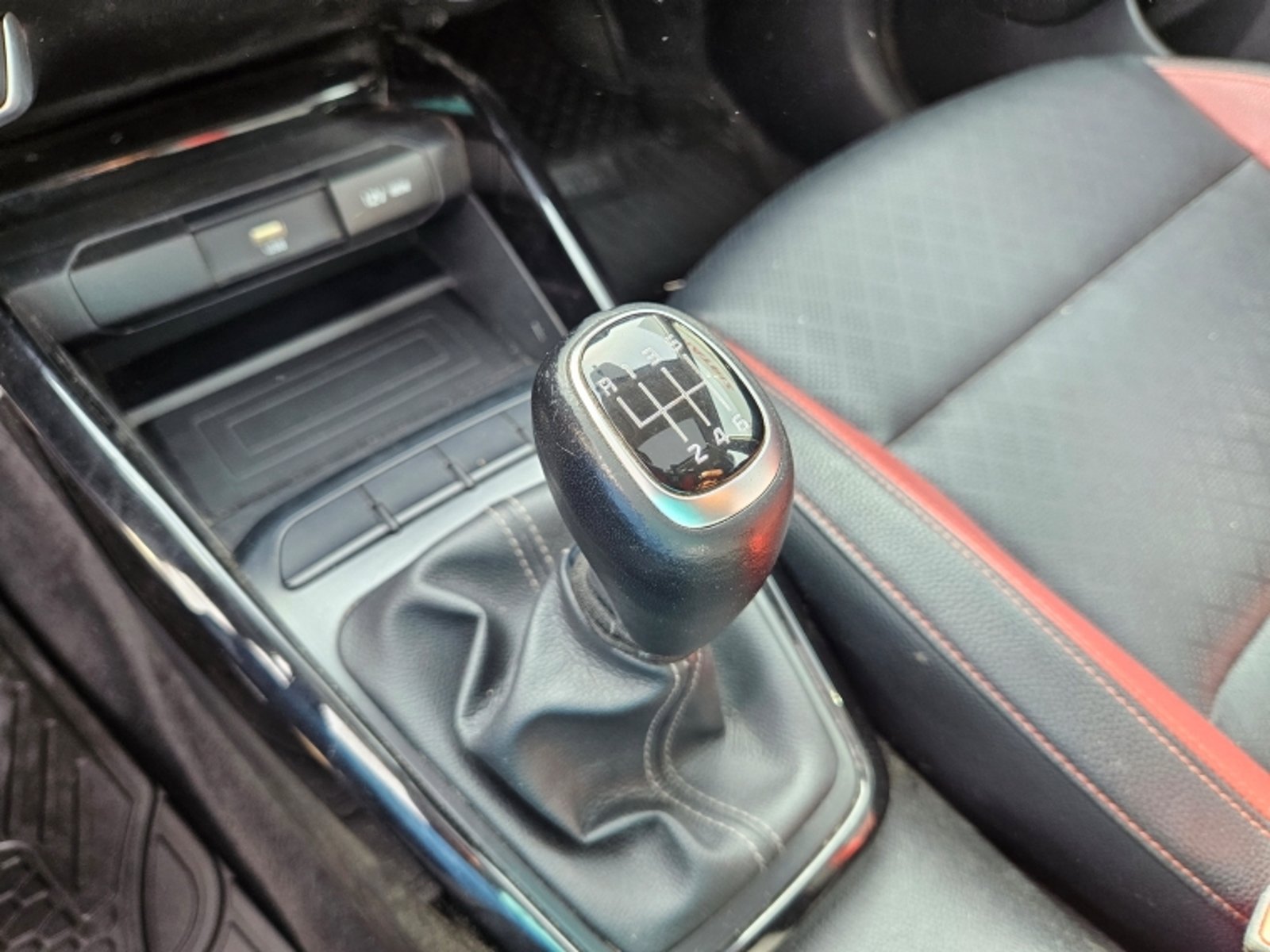 Kia Rio 5 Sport 1.6 2021 - Imagen 16 de 20