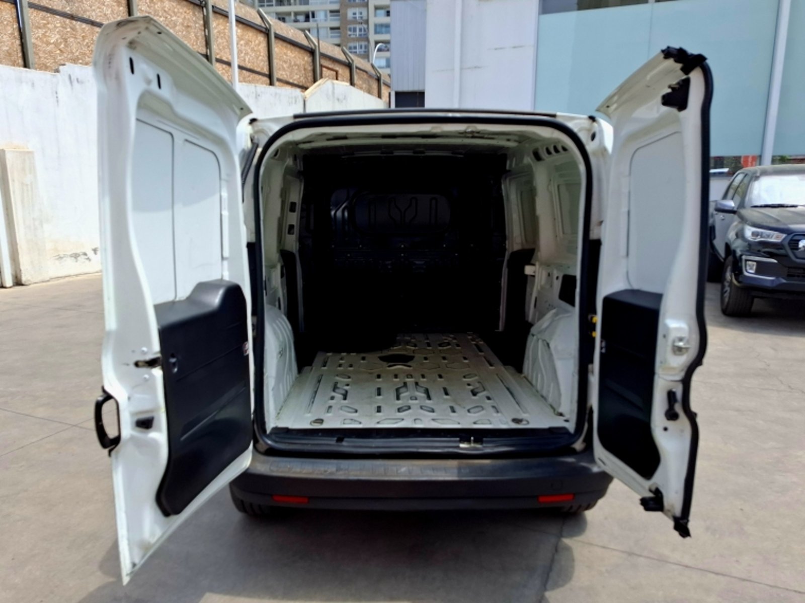 RAM V1000 Van 1000 1.3 2020 - Imagen 19 de 20