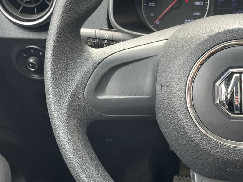 MG Zs Mt 1.5 2023 - Imagen 17 de 20