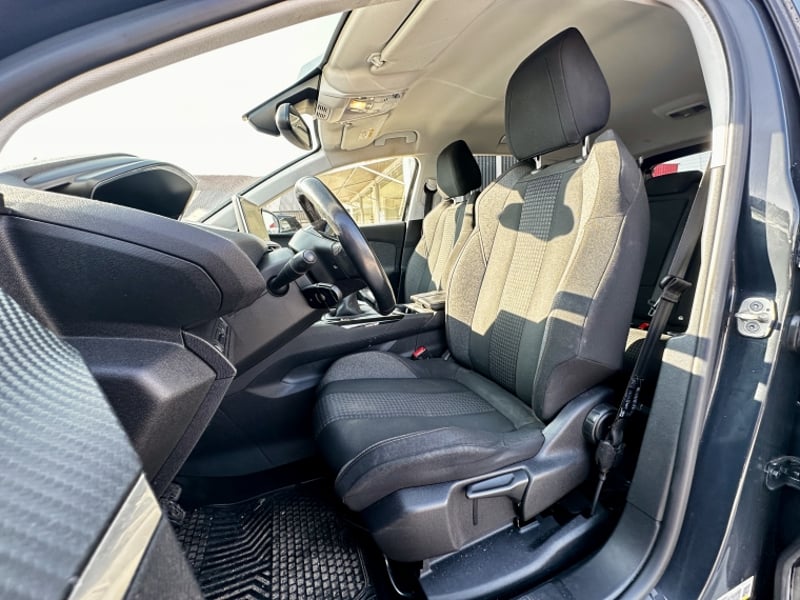 Peugeot 3008 Active Bluehdi 1.6 2018 - Imagen 9 de 18