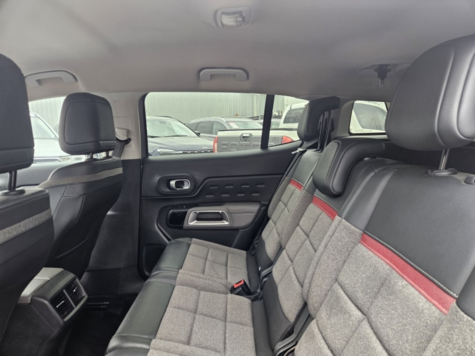 Citroën C5 Aircross Hdi 130 Cva6 1.5 Aut 2021 - Imagen 8 de 20