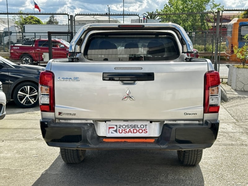 Mitsubishi L200 Dakar Hp 4x4 2.4 2023 - Imagen 6 de 19