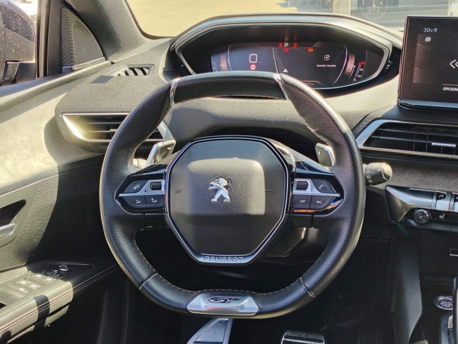 PEUGEOT 5008 Bluehdi 130 1.5 Aut 2023 - Imagen 11 de 20