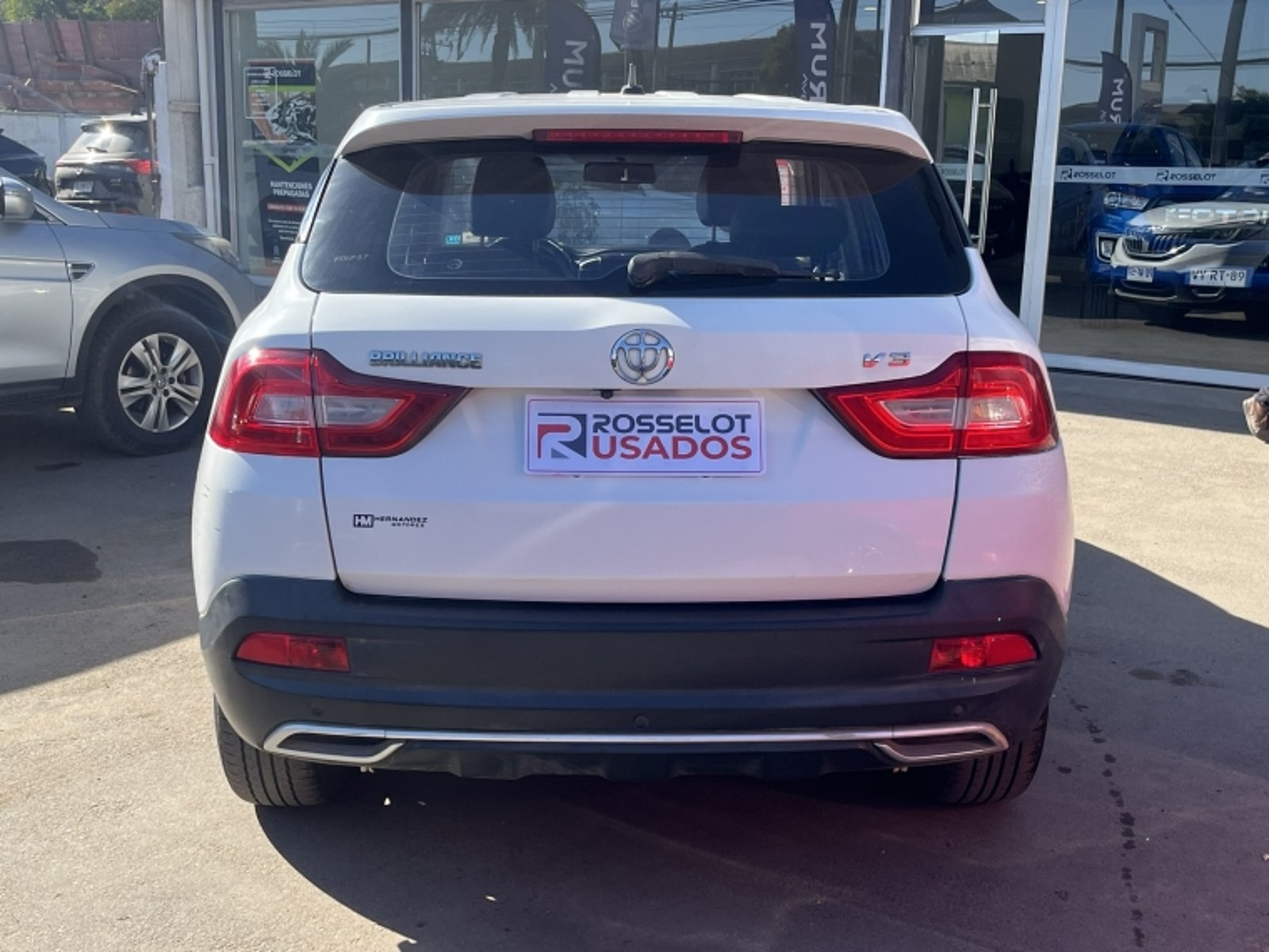 BRILLIANCE V3 1.5 2020 - Foto 4 de 20