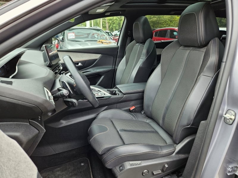 Peugeot 5008 Bluehdi 130 1.5 Aut 2023 - Imagen 13 de 20