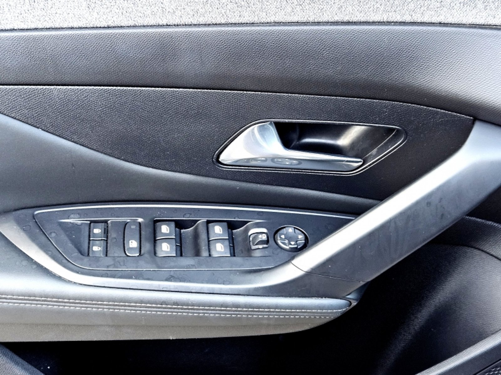 PEUGEOT 308 Allure 1.2 Aut 2024 - Imagen 12 de 19