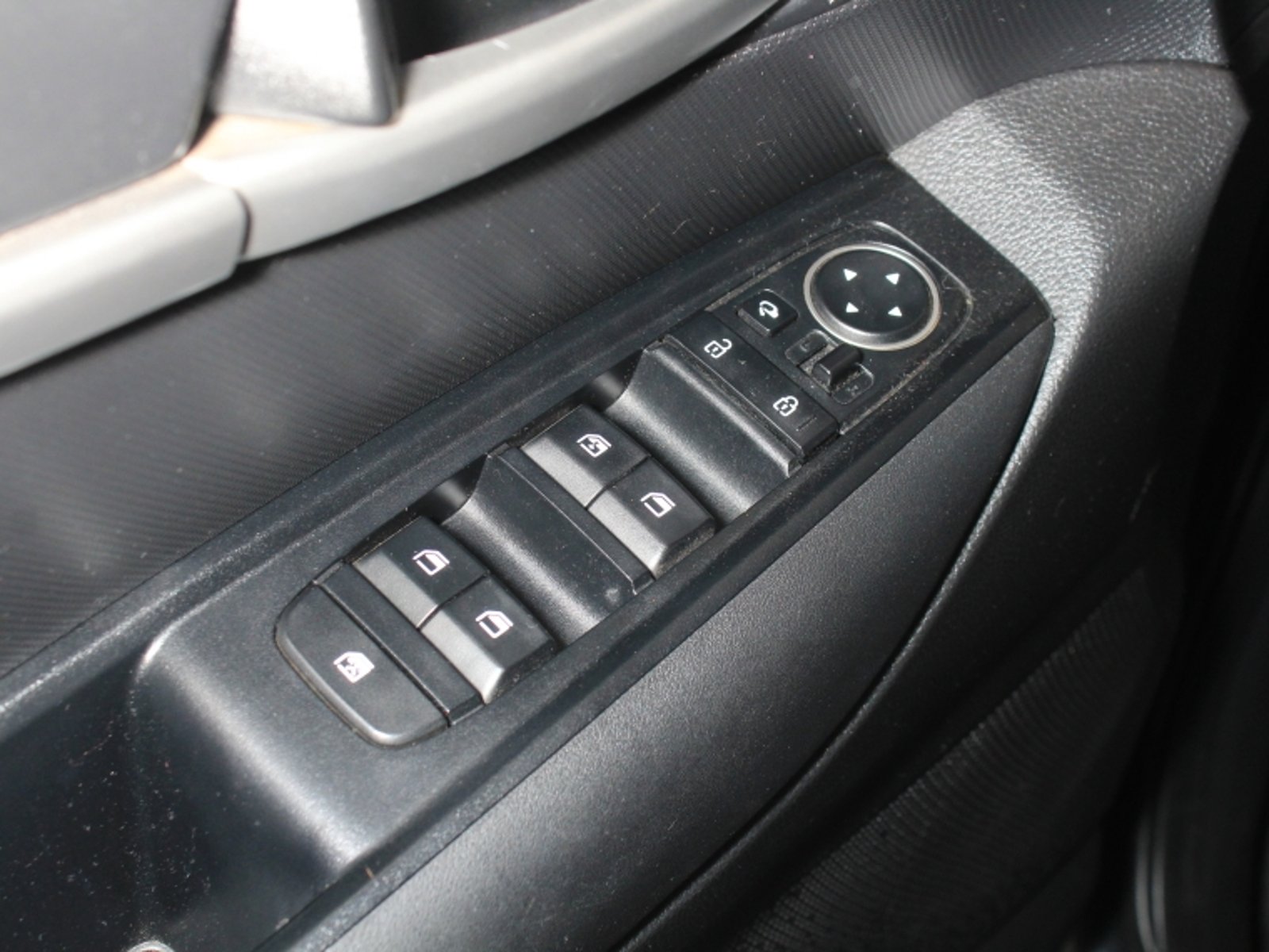 KIA Sonet Ex Ivt 1.5 Aut 2023 - Imagen 13 de 20