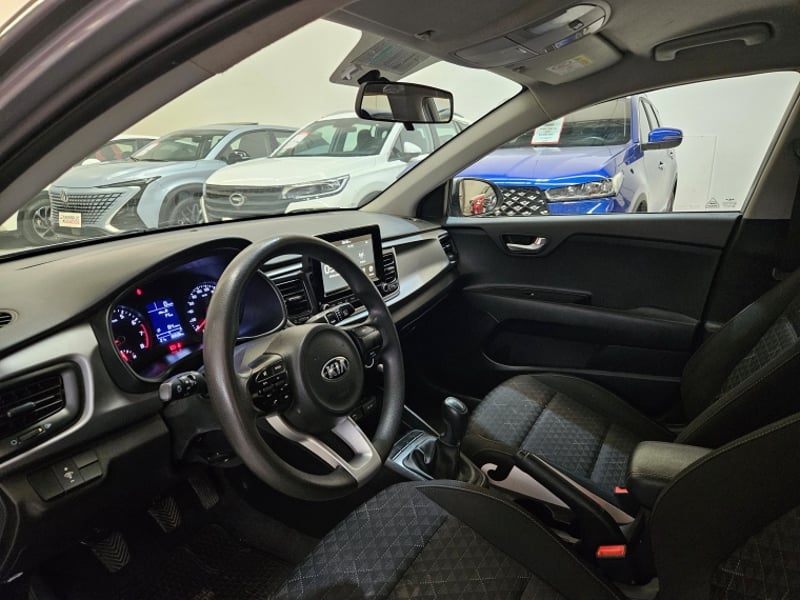 Kia Rio 4 6mt 1.4 2022 - Imagen 12 de 19