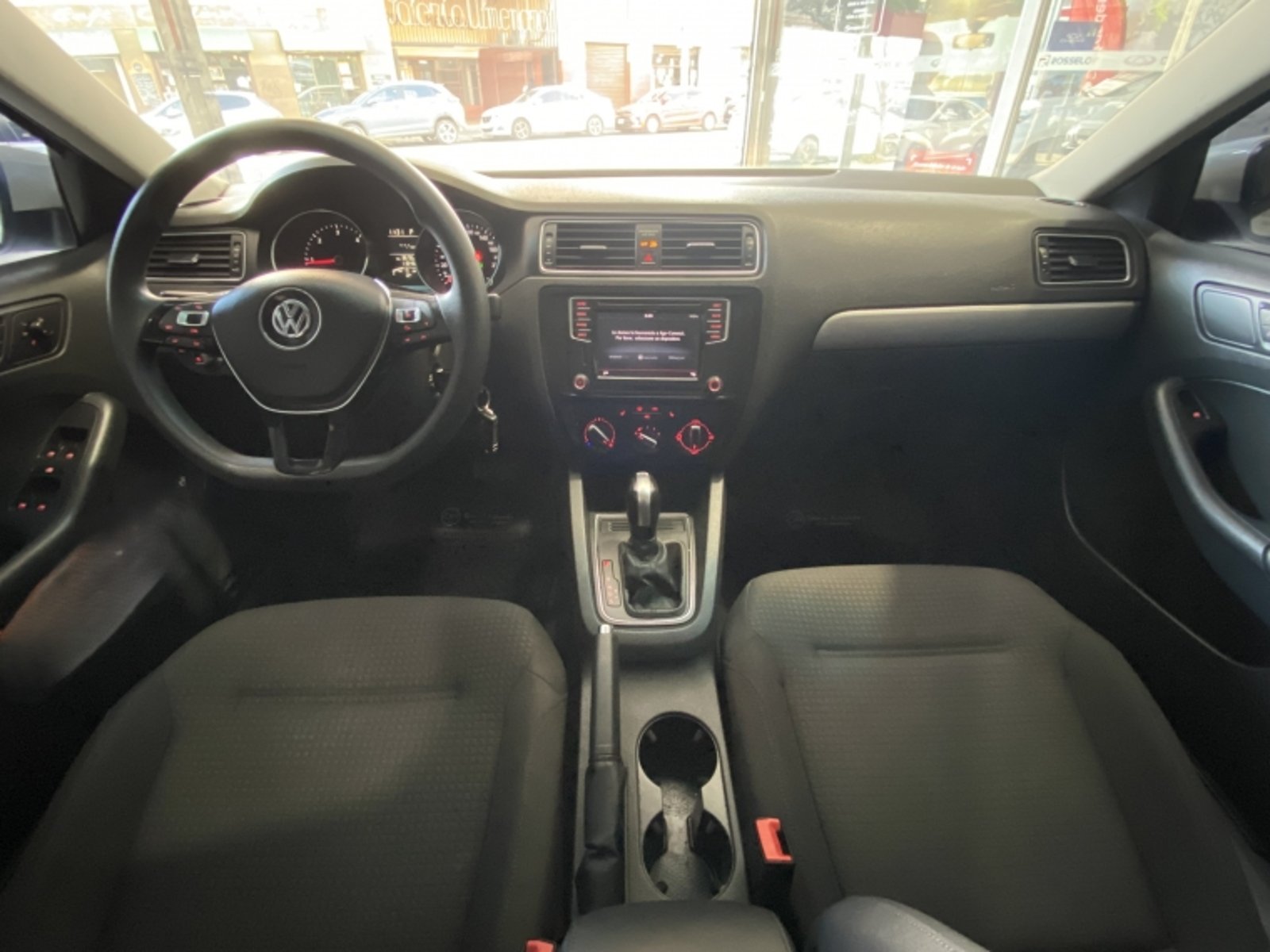 Volkswagen Bora Tdi Advance 2.0 At 2017 - Imagen 17 de 20