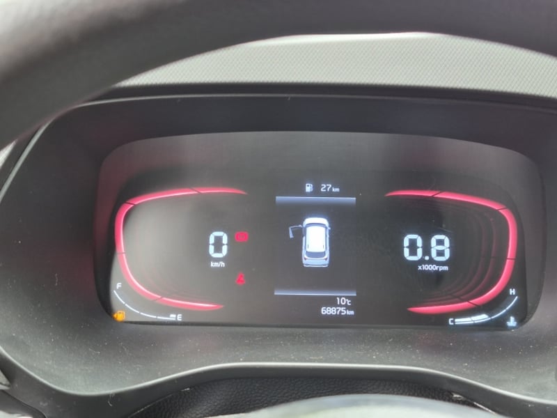 Kia Carens Lx 1.5l 6mt 7p 2023 - Imagen 18 de 20