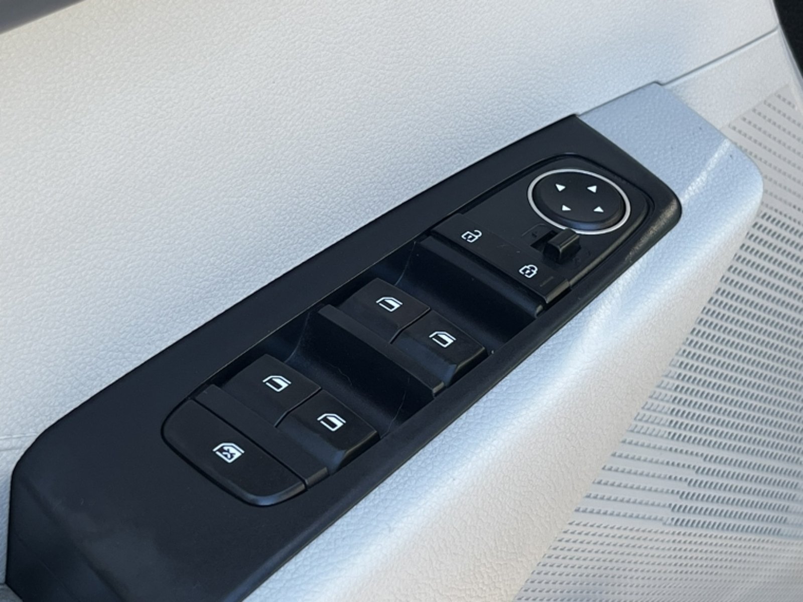 Kia Carens Lx 1.5 2023 - Imagen 12 de 20