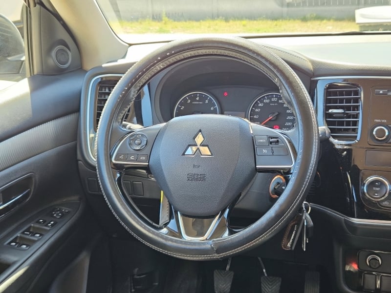 Mitsubishi Outlander 2.0 2018 - Imagen 11 de 20