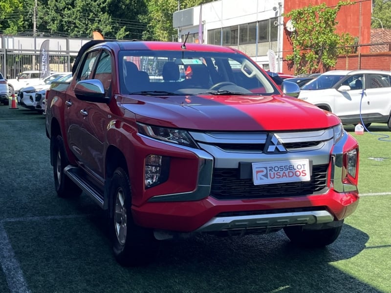Mitsubishi KATANA L200 D/c 2.2 Katana Crt 4x4 Special Pack Euro 6d 2024 - Imagen 7 de 20