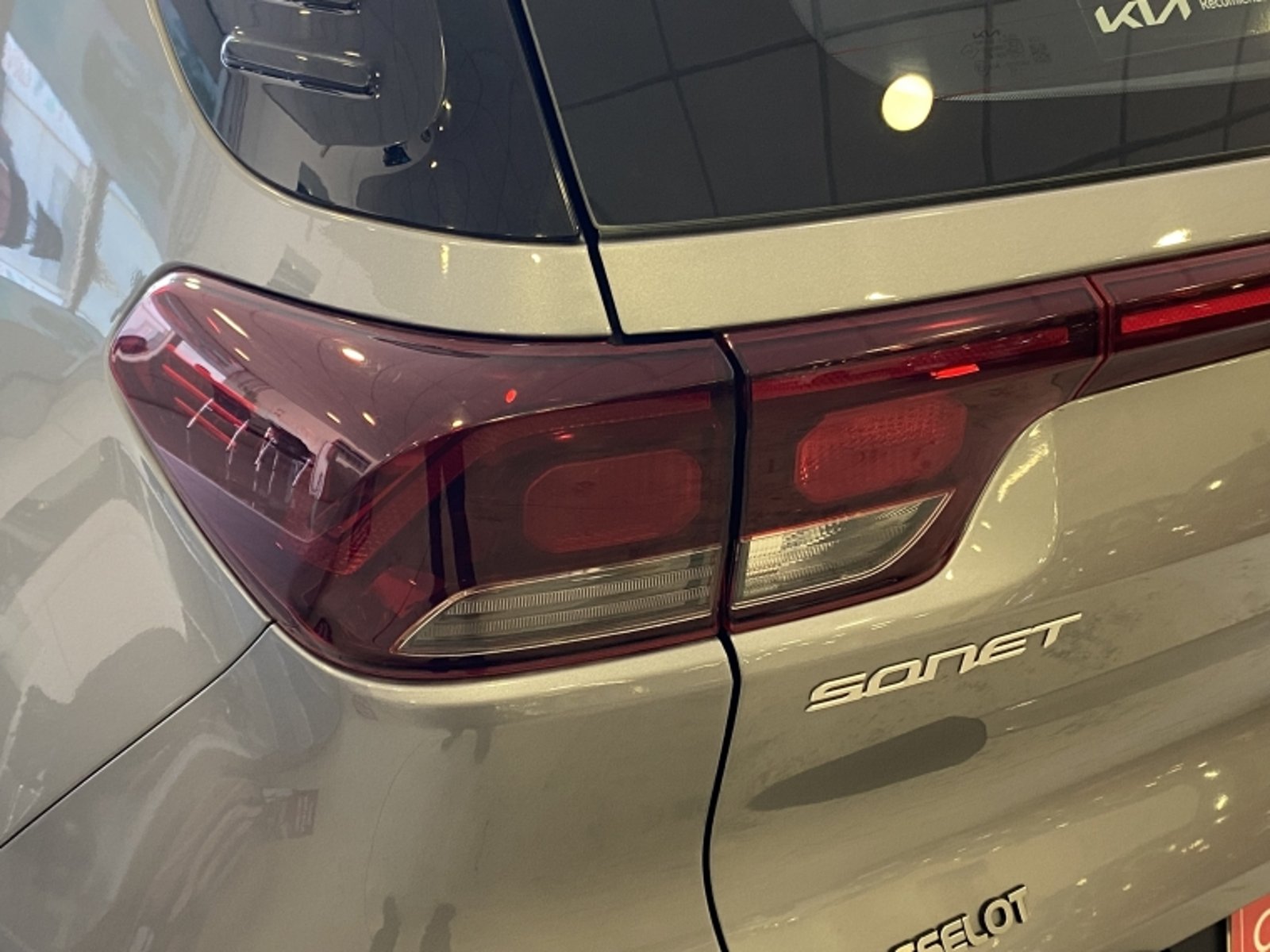 KIA Sonet Ex 1.5l 6mt Ac Ri Euro 6b 2024 - Imagen 7 de 20