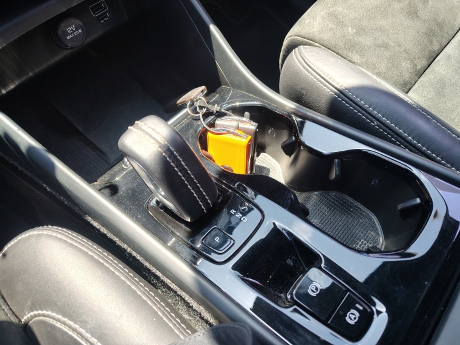 VOLVO Xc40 T4 Fwd 2.0 Aut 2021 - Imagen 16 de 20