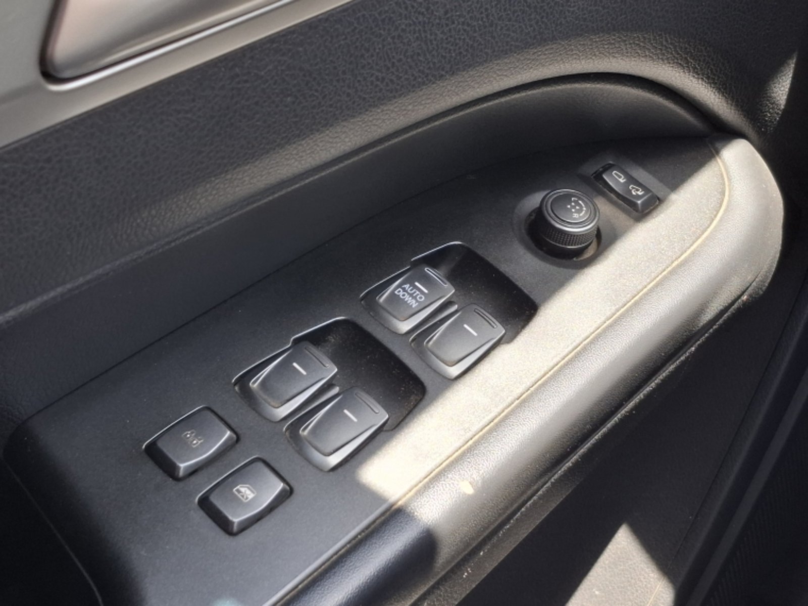SSANGYONG GRAND MUSSO Musso Grand 2.2 4x4 Mt Full - Ql712 2021 - Imagen 13 de 20