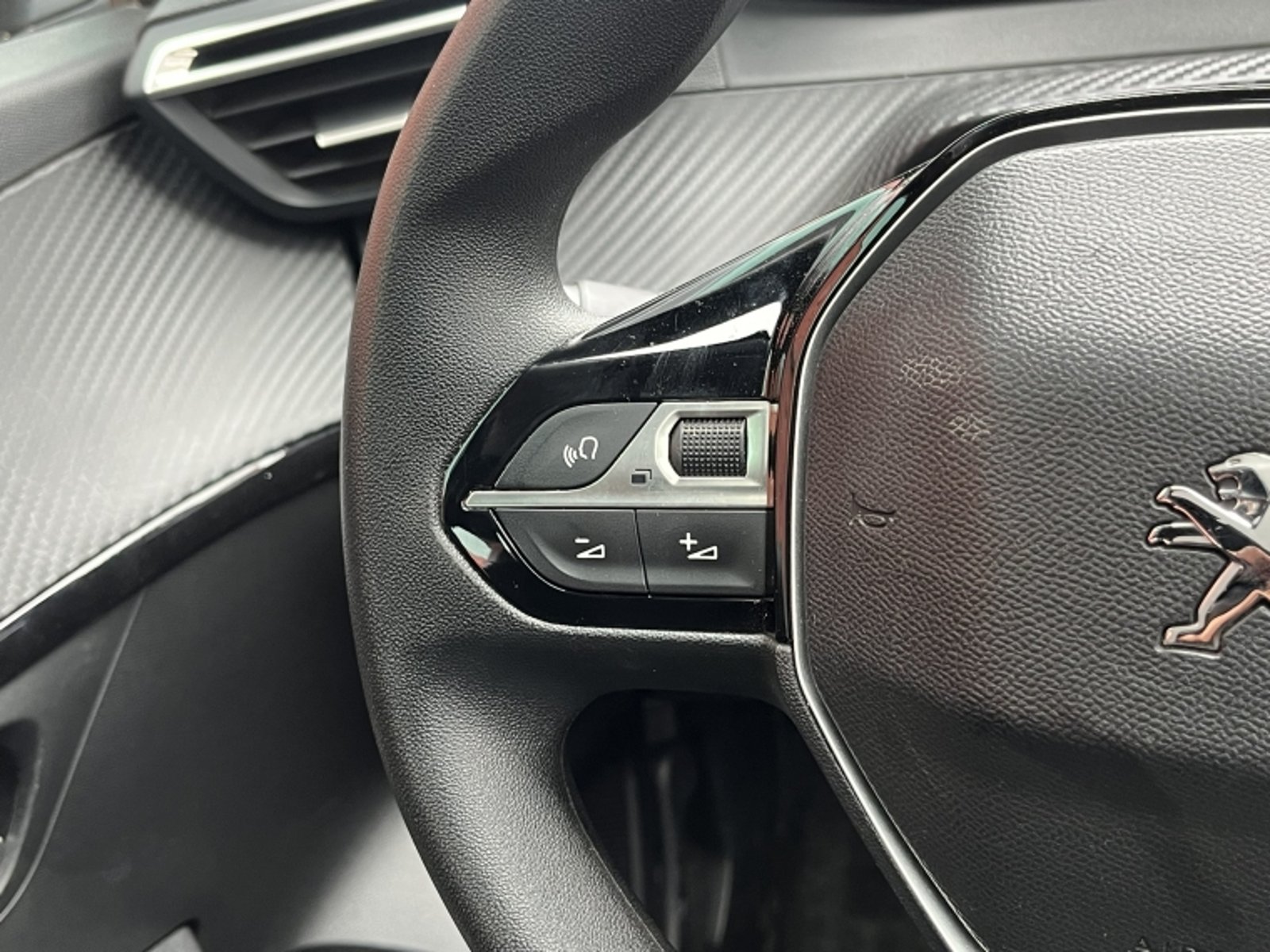 Peugeot 208 Nuevo 208 Style Puretech 75 Mt 1.2 Euro 6b 2024 - Imagen 19 de 20