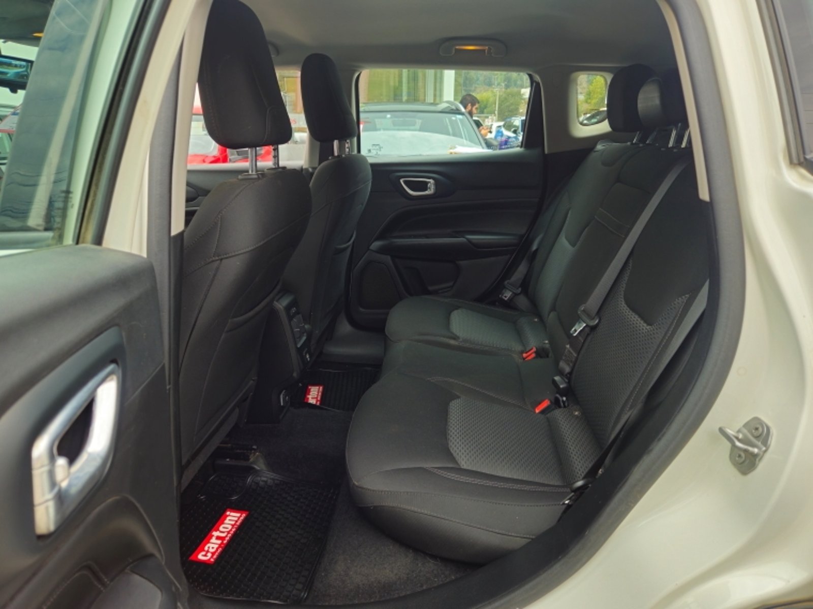 JEEP Compass Sport 4x2 1.3 Aut 2023 - Imagen 8 de 20
