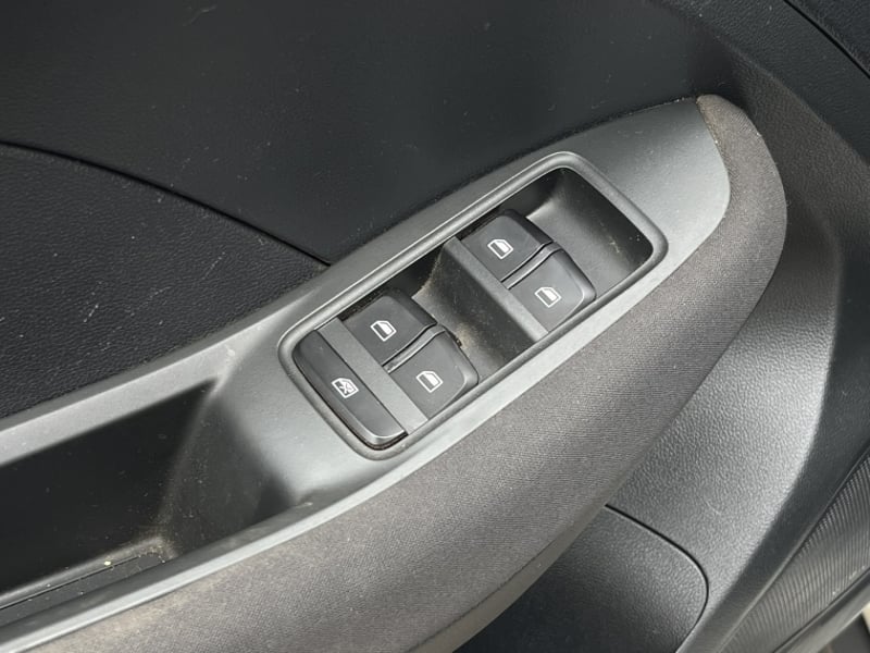 MG Zs Mt 1.5 2023 - Imagen 12 de 20