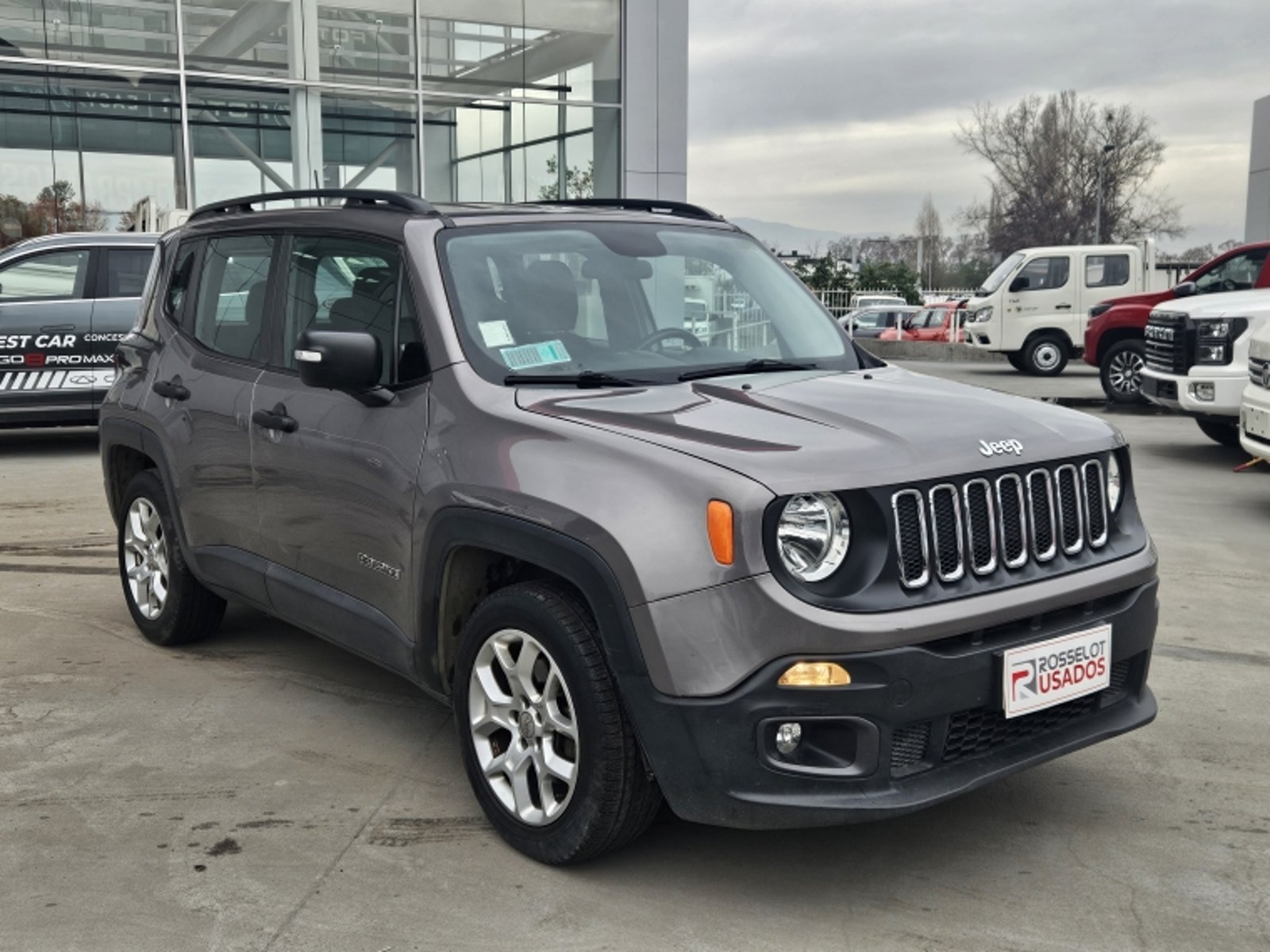 Jeep Renegade Sport 1.8 2019 - Foto 3 de 20