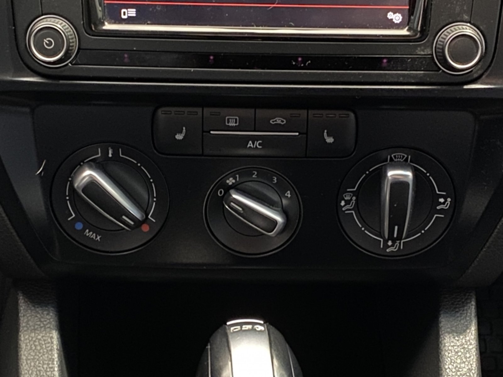 Volkswagen Bora Tdi Advance 2.0 At 2017 - Imagen 13 de 20