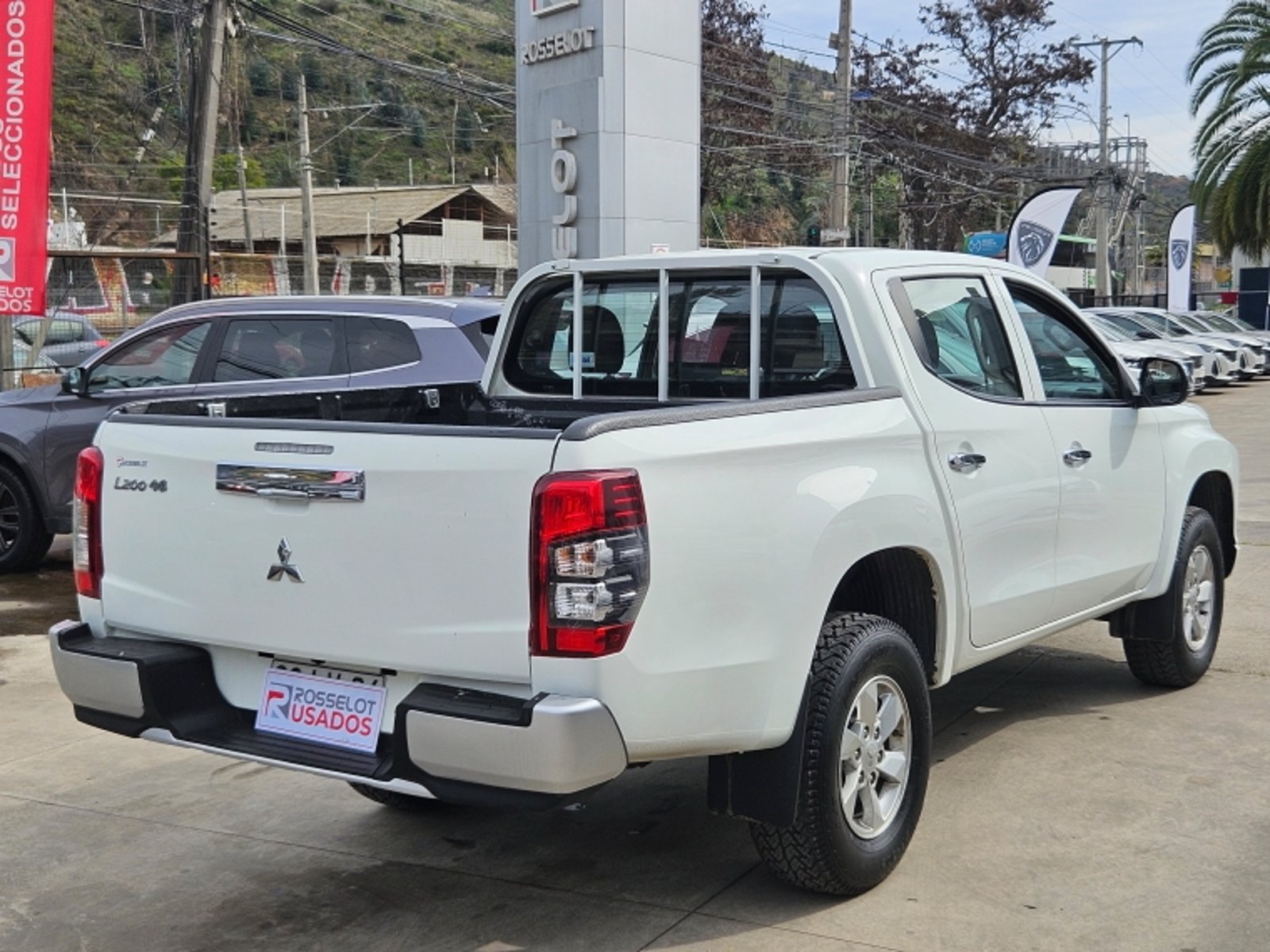 Mitsubishi L200 D/c 2.4 Katana Crt 4x4 Special Pack 2023 - Imagen 5 de 20