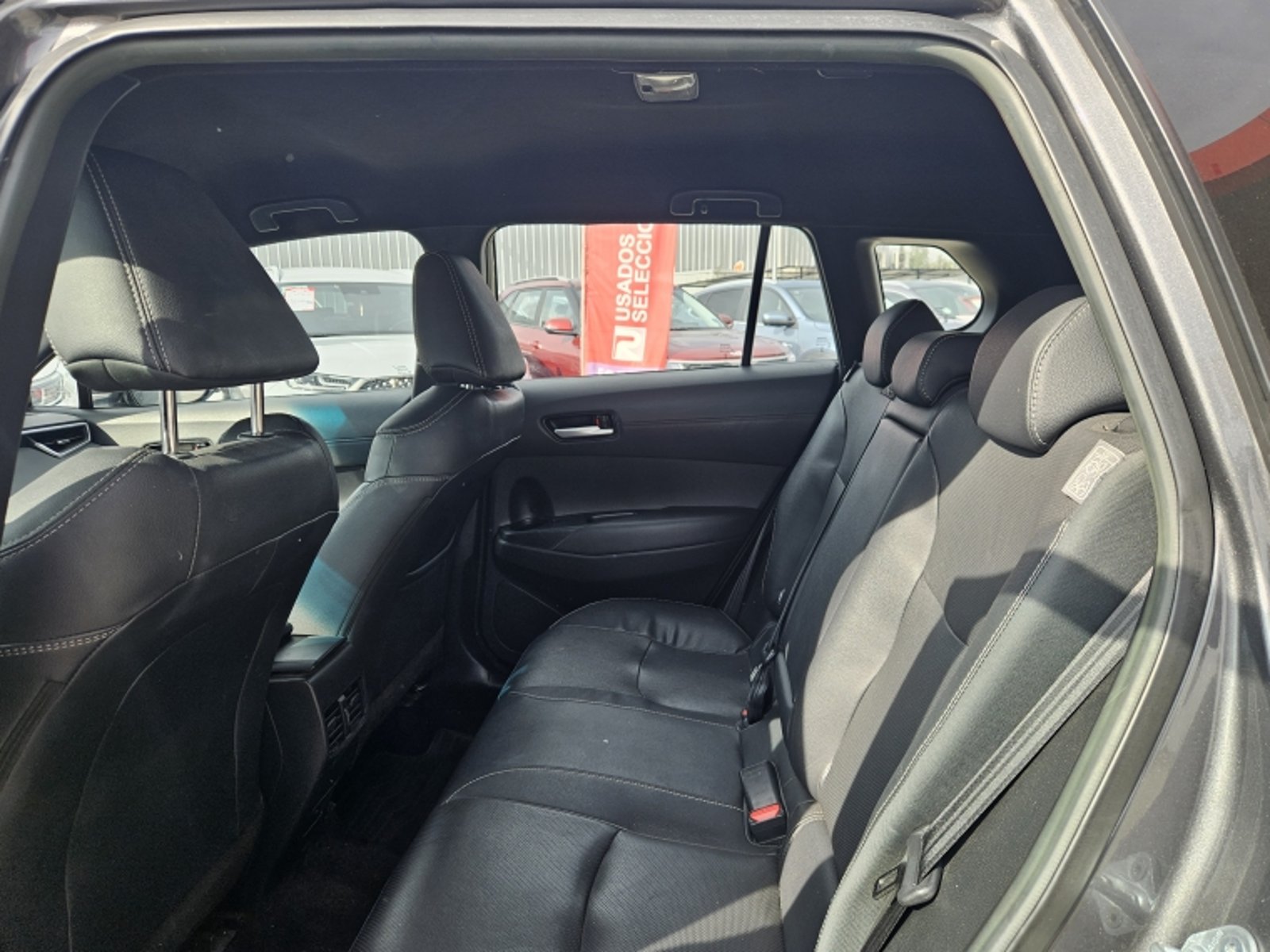 TOYOTA Corolla Cross 4x2 2.0 Aut 2023 - Imagen 8 de 20