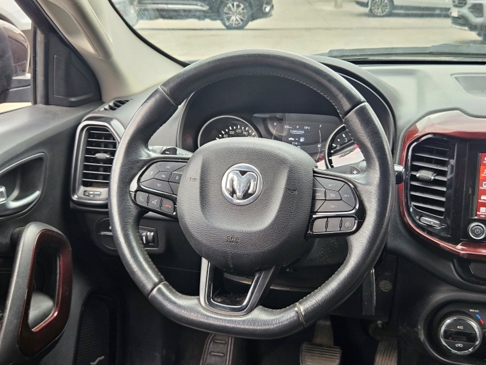 RAM 1000 Big Horn Dcab 1.8 Aut 2021 - Imagen 8 de 20