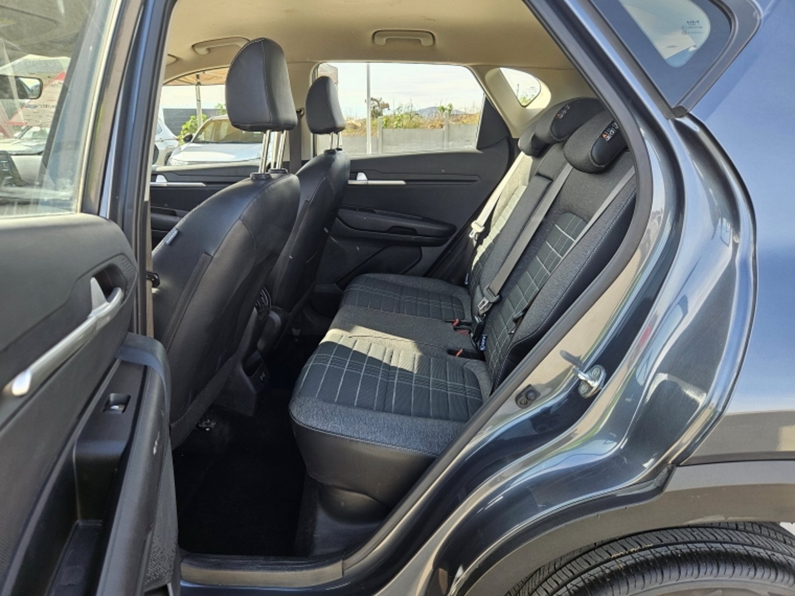 Kia Sonet Ex 4x2 Mt 1.5 2025 - Imagen 5 de 18