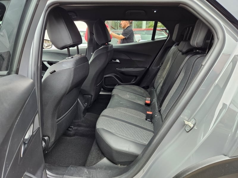 Peugeot 2008 4x2 1.2 Aut 2025 - Imagen 8 de 20