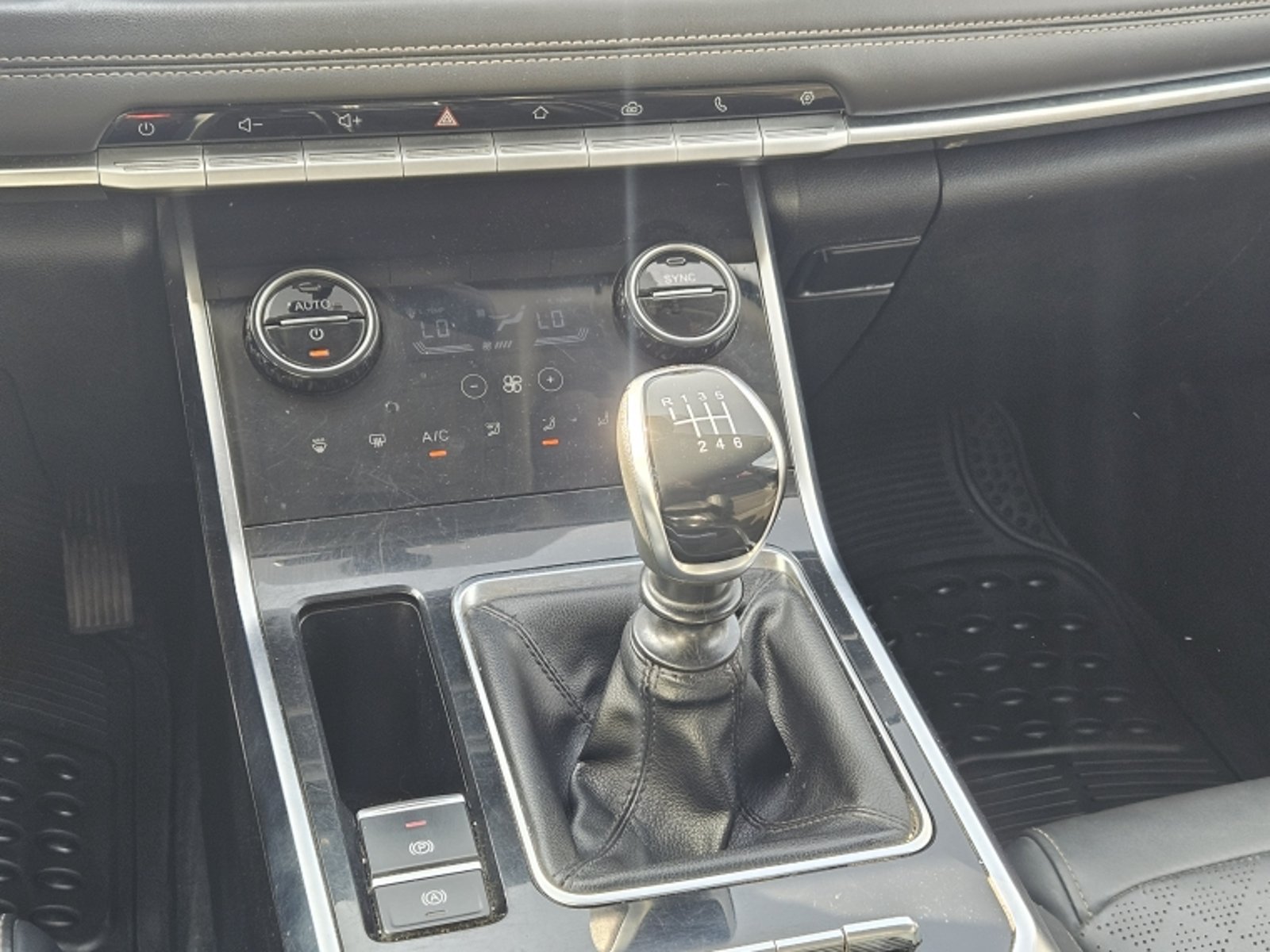 CHERY Tiggo 8 1.5 2023 - Imagen 13 de 20