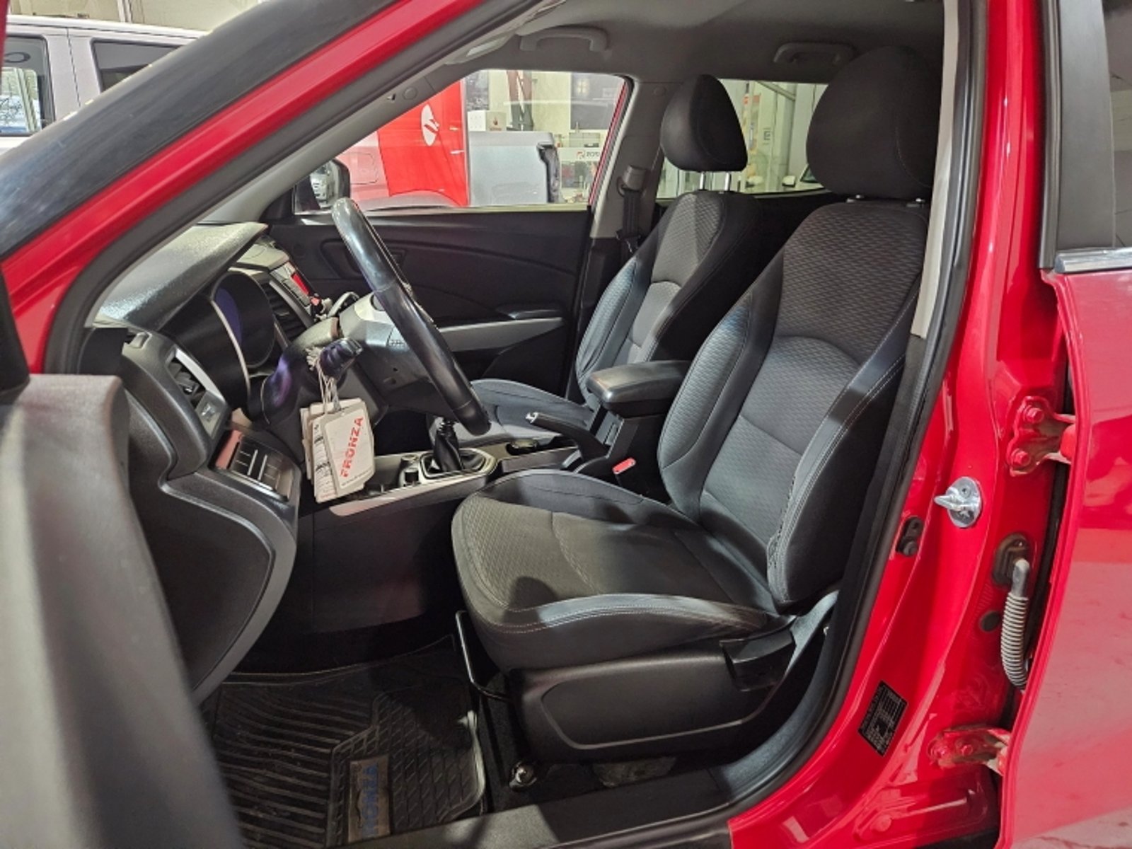 SsangYong Tivoli 1.6 2018 - Imagen 14 de 20