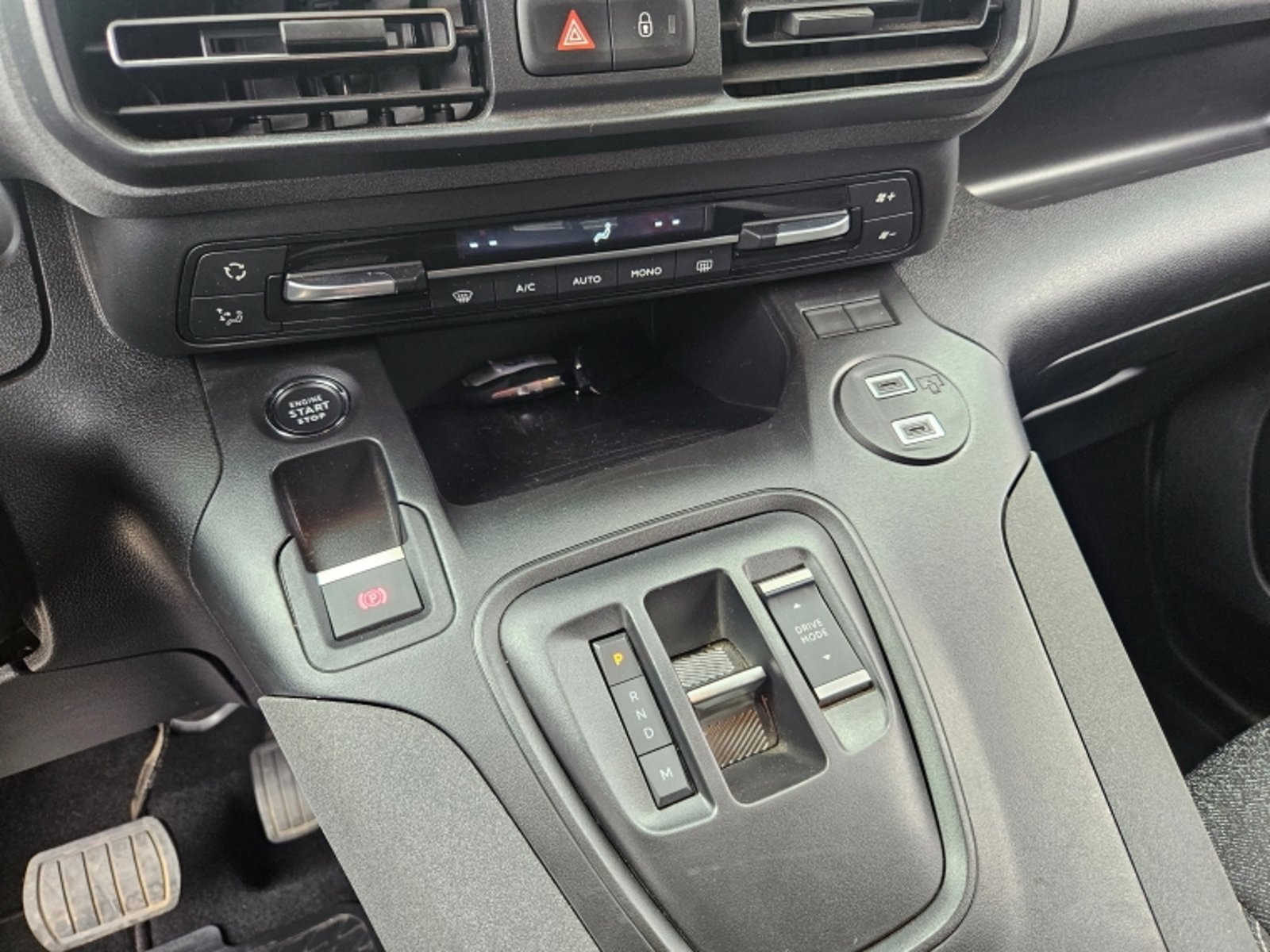 PEUGEOT Rifter Allure 1.5 Aut 2025 - Imagen 16 de 20