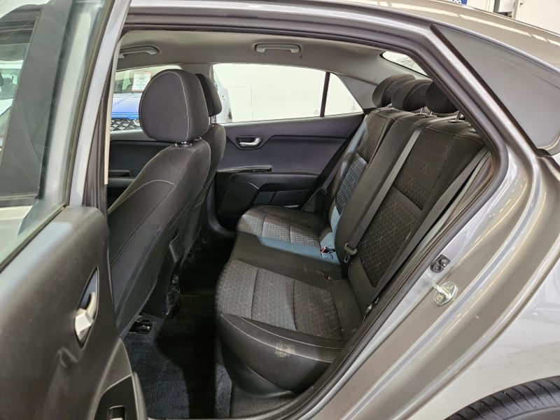 Kia Rio 4 6mt 1.4 2022 - Imagen 9 de 19