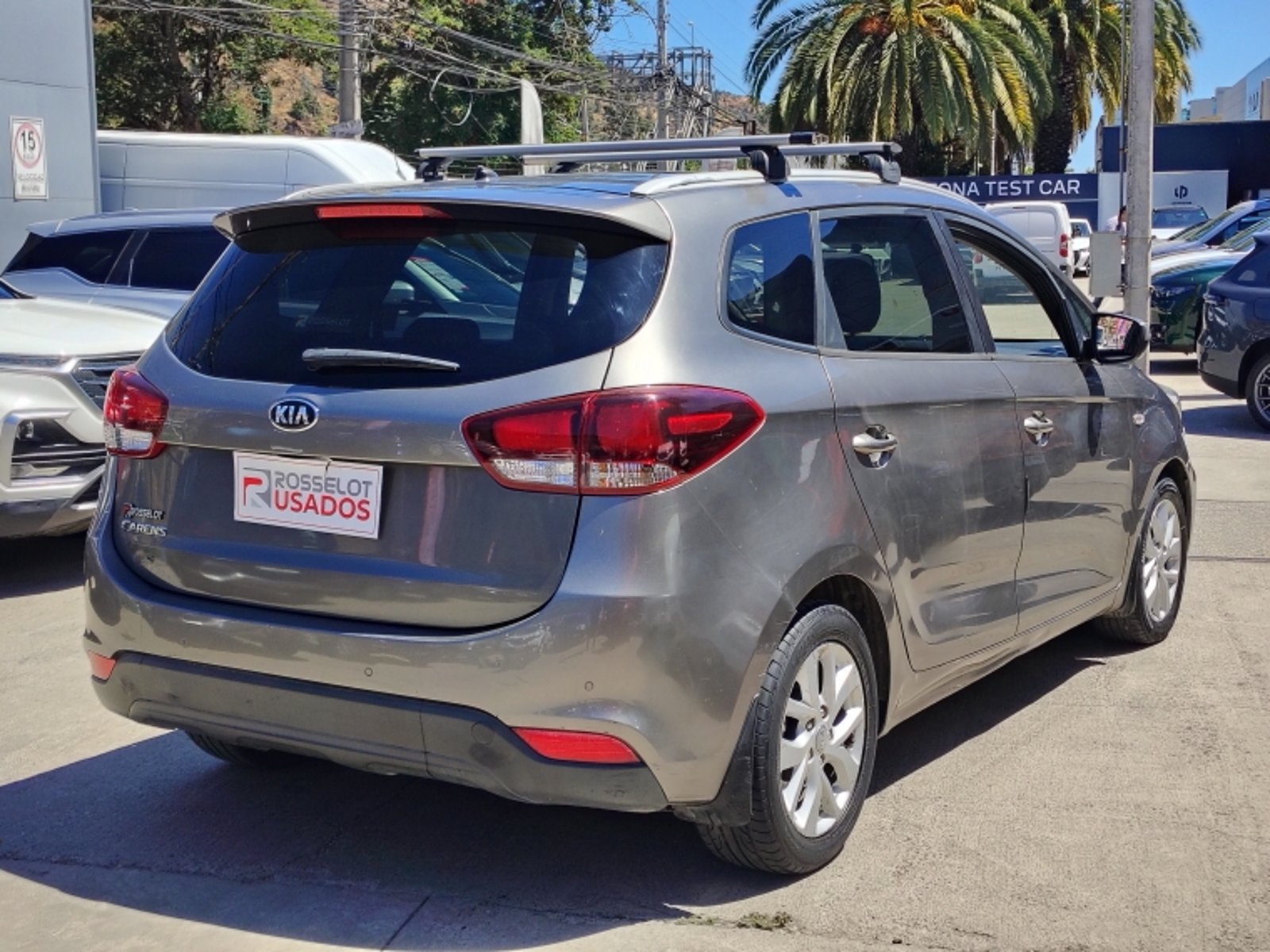 Kia CARENS New Carens Ex 2.0 2019 - Foto 5 de 17