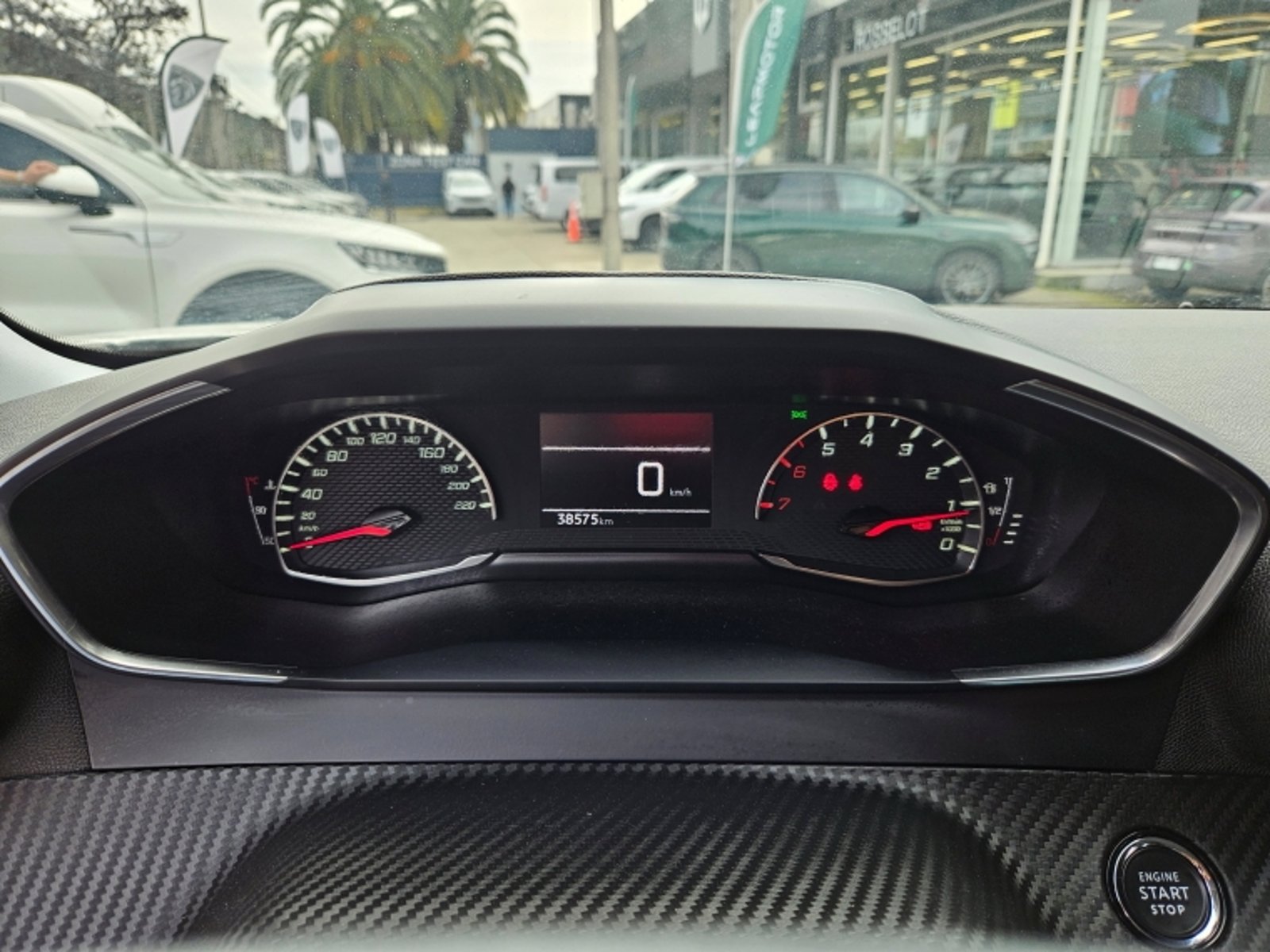 Peugeot 2008 Puretech 130 1.2 2023 - Imagen 16 de 20