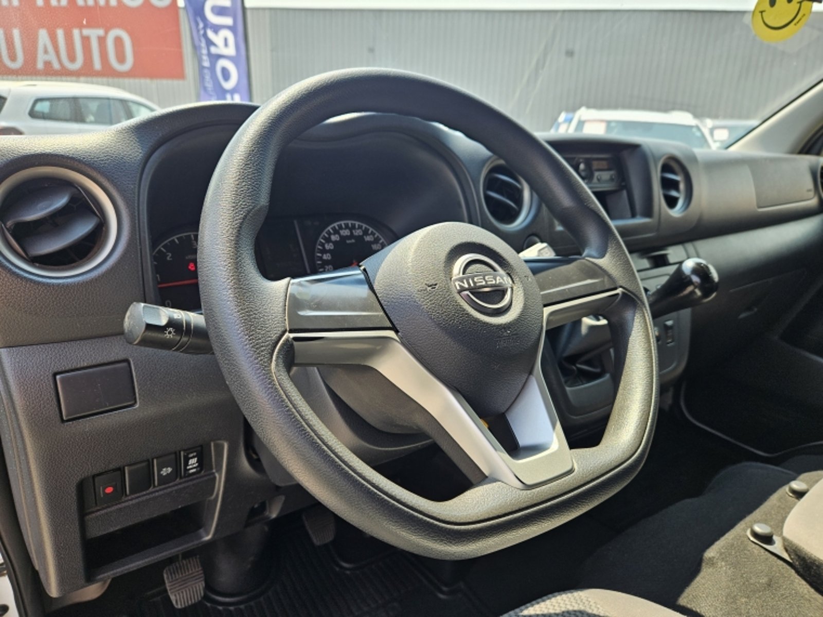 NISSAN Urvan 4x2 2.5 2023 - Imagen 14 de 20