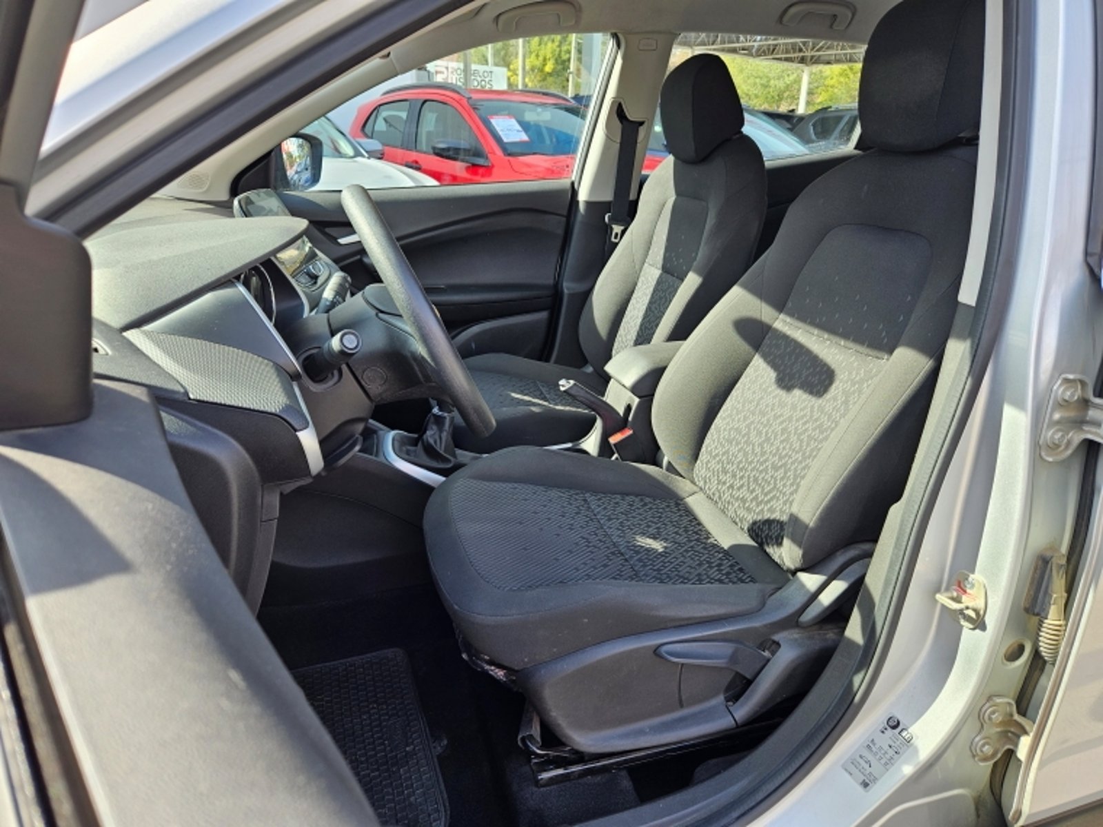 CHEVROLET Tracker 1.2t 2022 - Imagen 14 de 20
