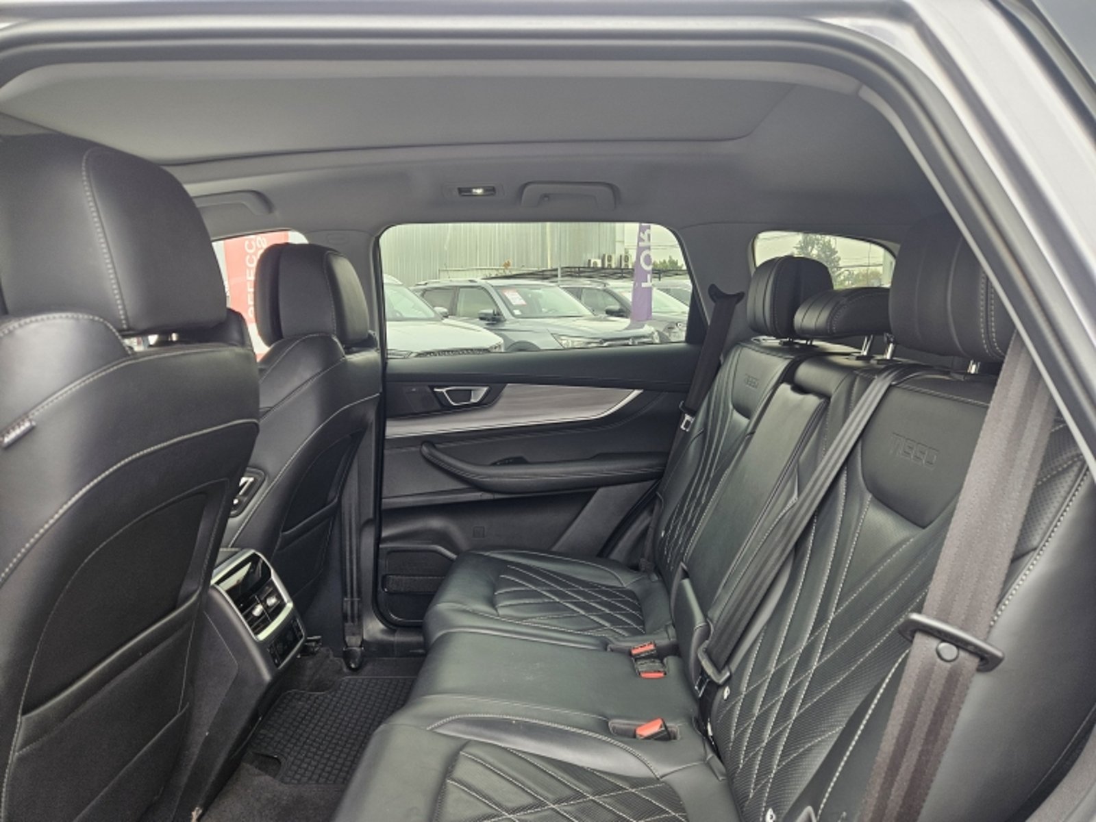 CHERY Tiggo 8 Pro Max 4x4 2.0 Aut 2023 - Imagen 8 de 20