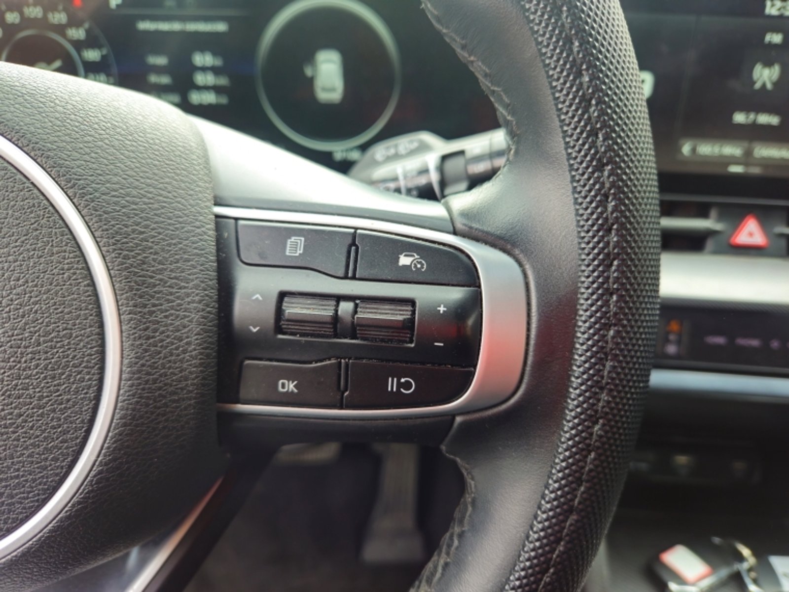 KIA Sportage Ex 2.0 Aut 2023 - Imagen 19 de 20