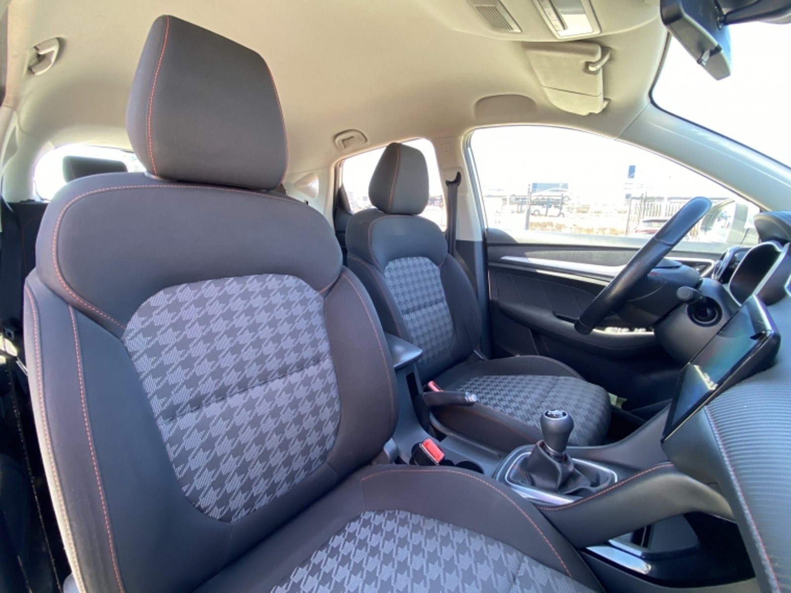 MG Zx 1.5 2022 - Imagen 18 de 20