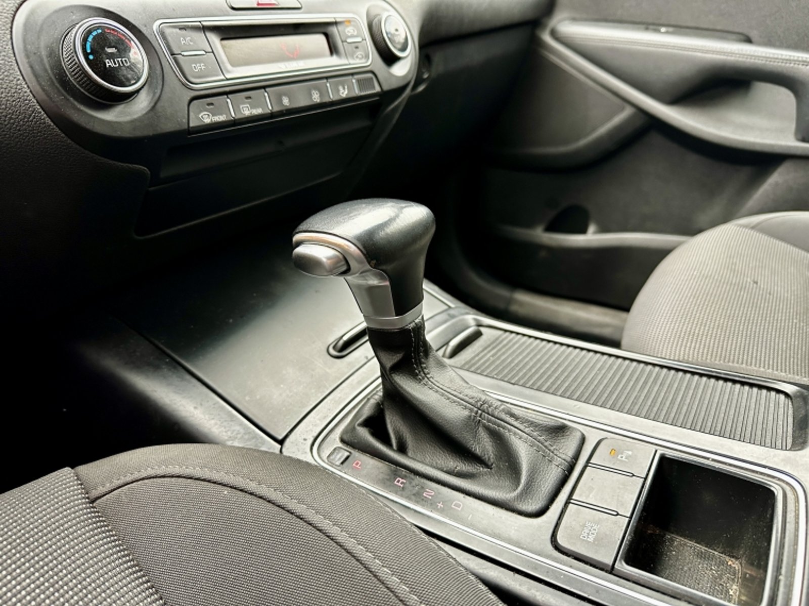 KIA Sorento Ex 2.4 Aut 2019 - Imagen 14 de 20