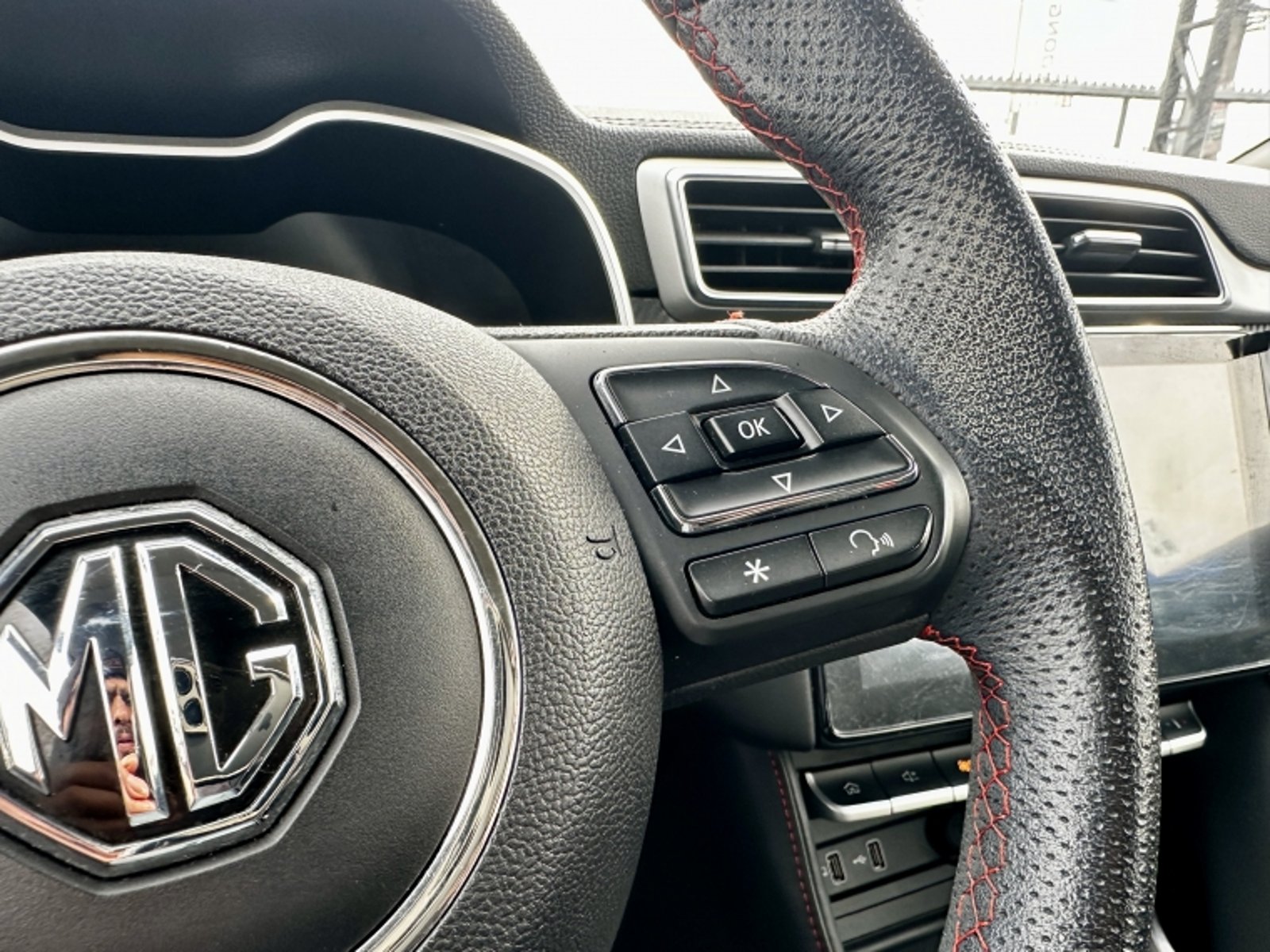 MG Zx 1.5 2022 - Imagen 12 de 20