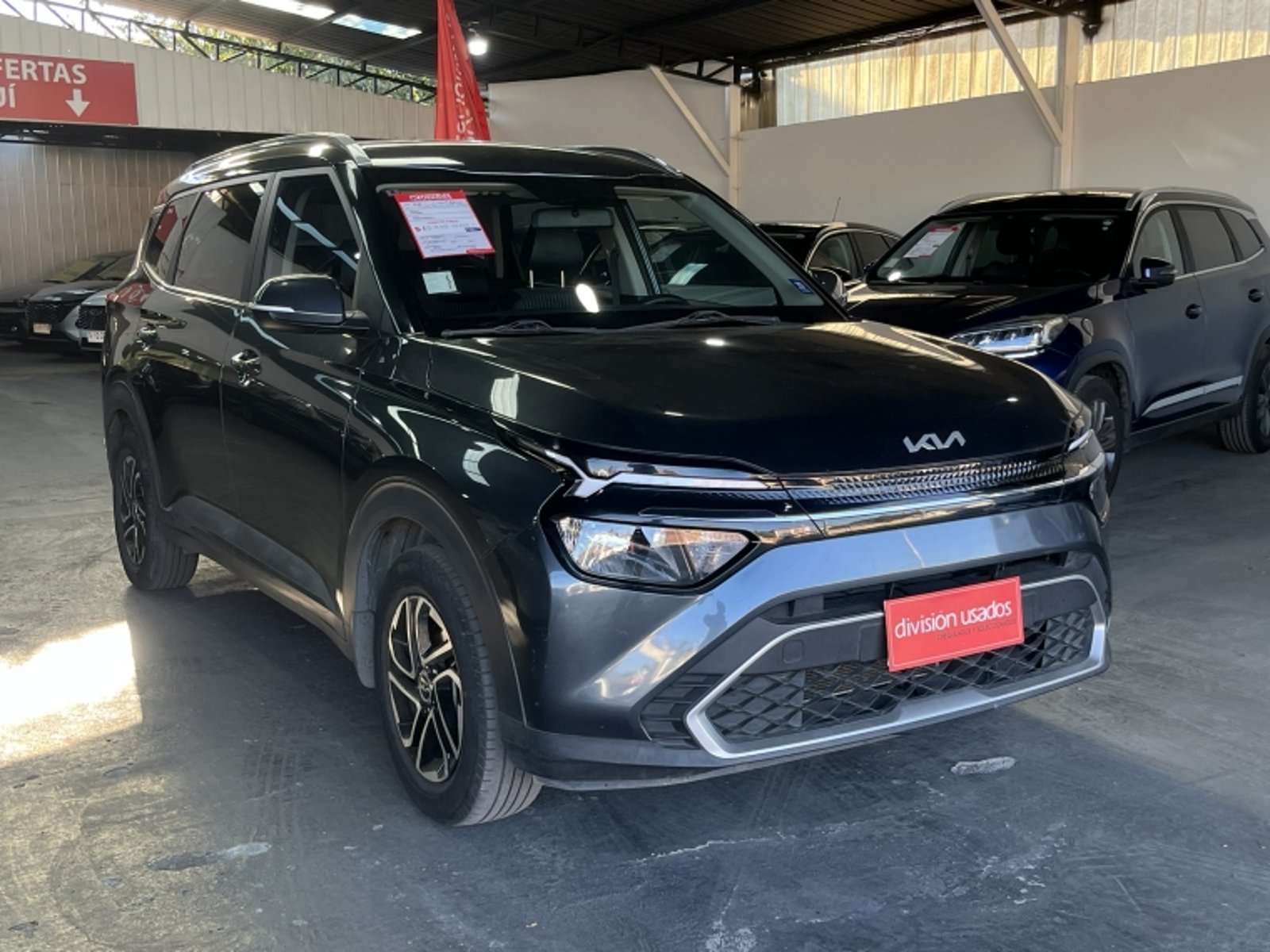 KIA Carens Ex 1.4 Aut 2023 - Imagen 8 de 20