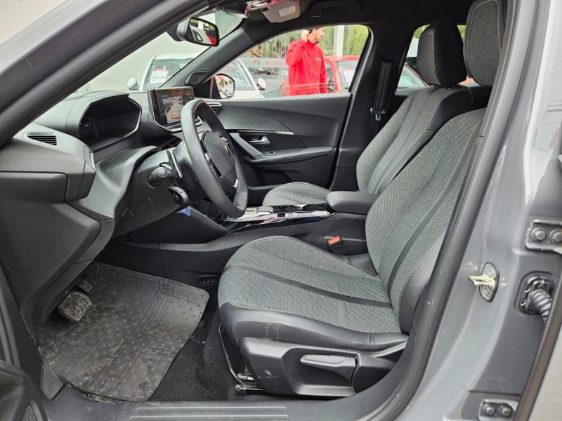Peugeot 2008 4x2 1.2 Aut 2025 - Imagen 11 de 20