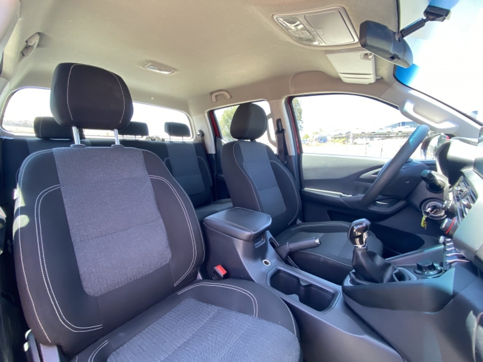 PEUGEOT Landtrek Blue Hdi 180 4x4 2.2 2024 - Imagen 19 de 20