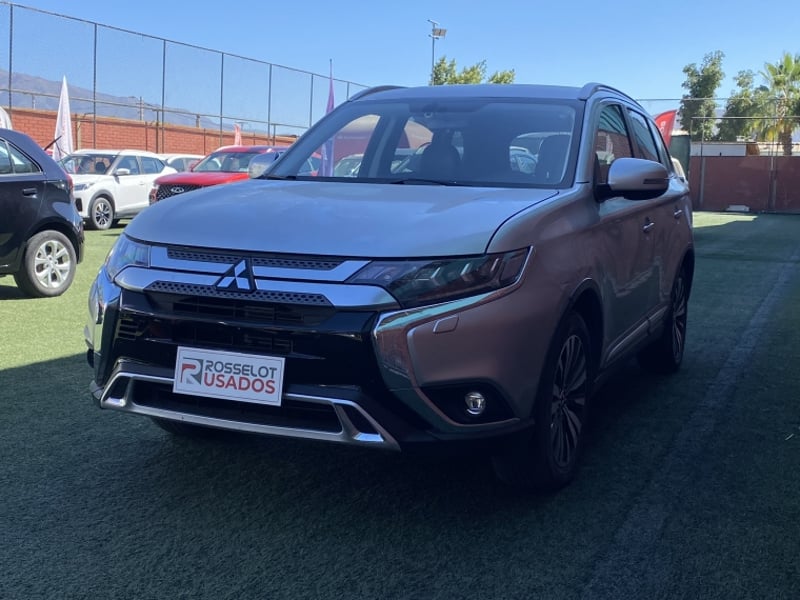 Mitsubishi Outlander 2.0 2015 - Imagen 18 de 20