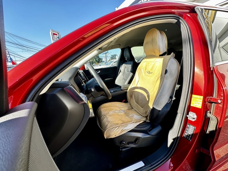 Volvo Xc60 4x4 2.0 Aut 2021 - Imagen 9 de 19